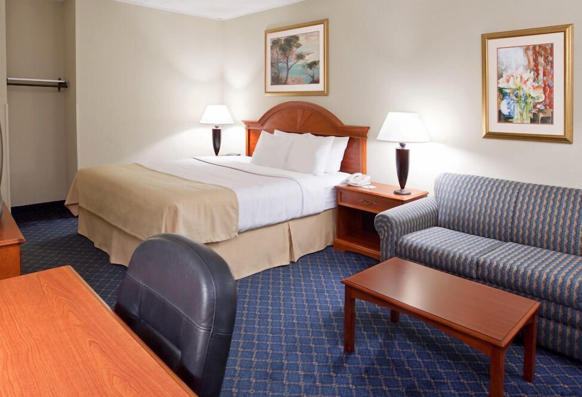 Hotel Ramada by Wyndham Uniontown Zewnętrze zdjęcie