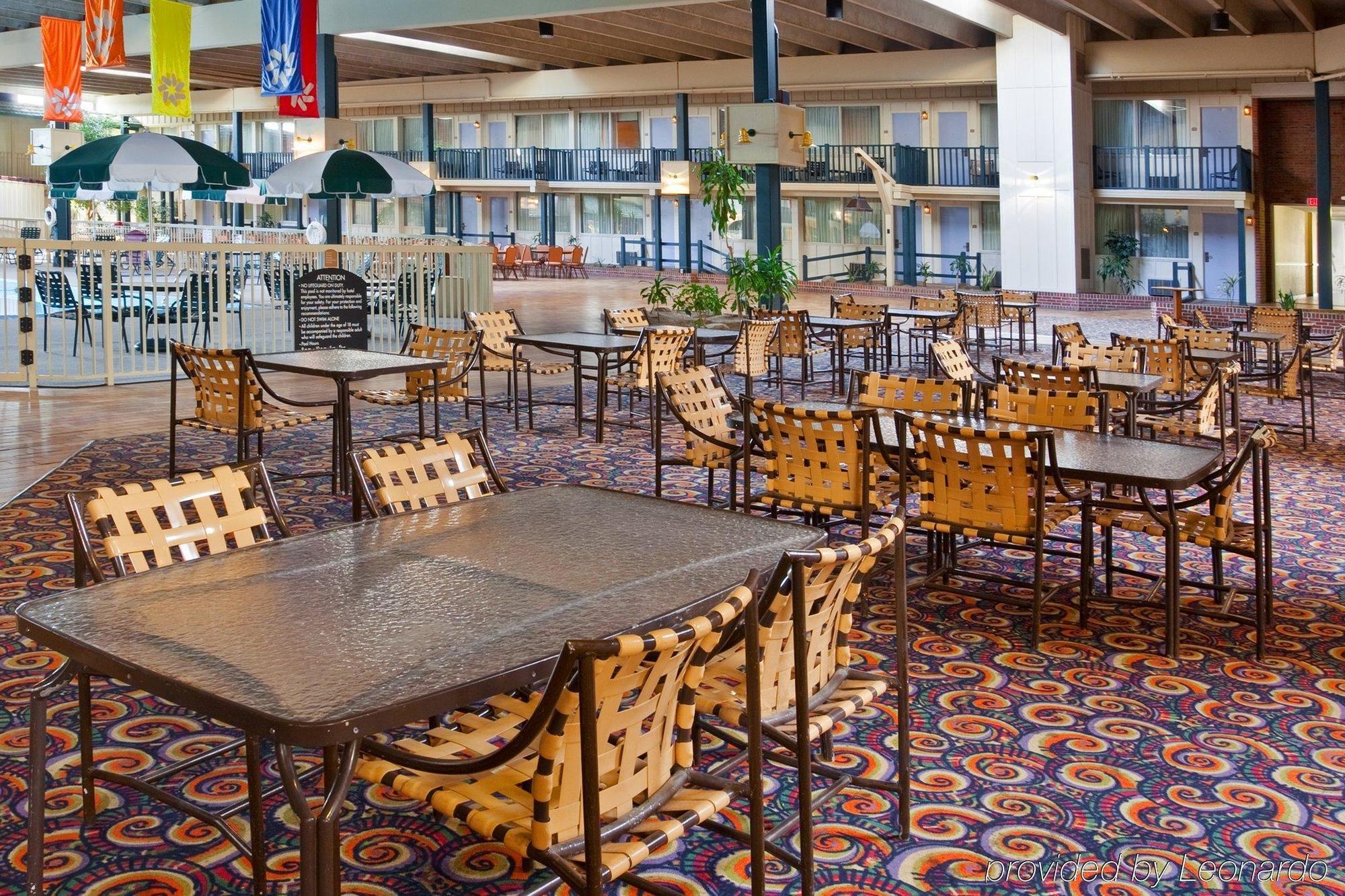 Hotel Ramada by Wyndham Uniontown Restauracja zdjęcie