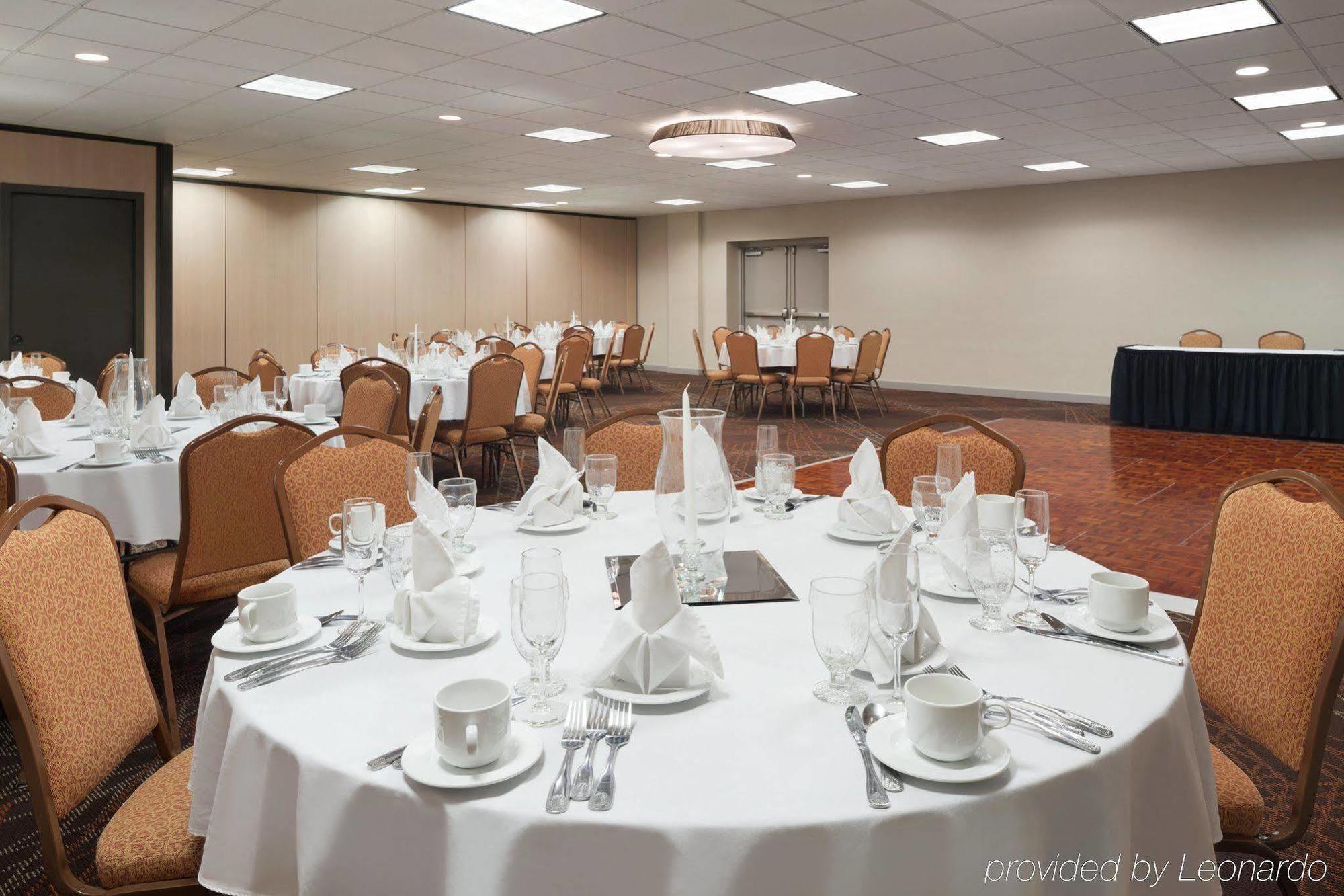Hotel Ramada by Wyndham Uniontown Zewnętrze zdjęcie